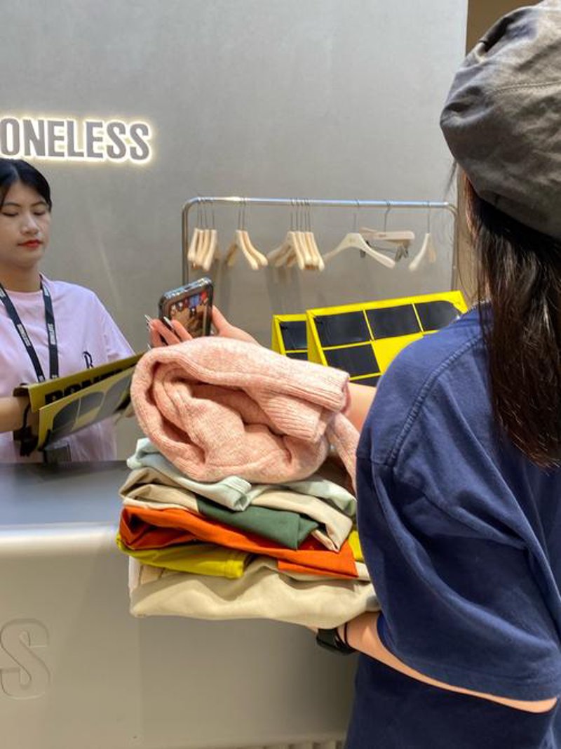 女装批发：避开这些误区，轻松成为赢家